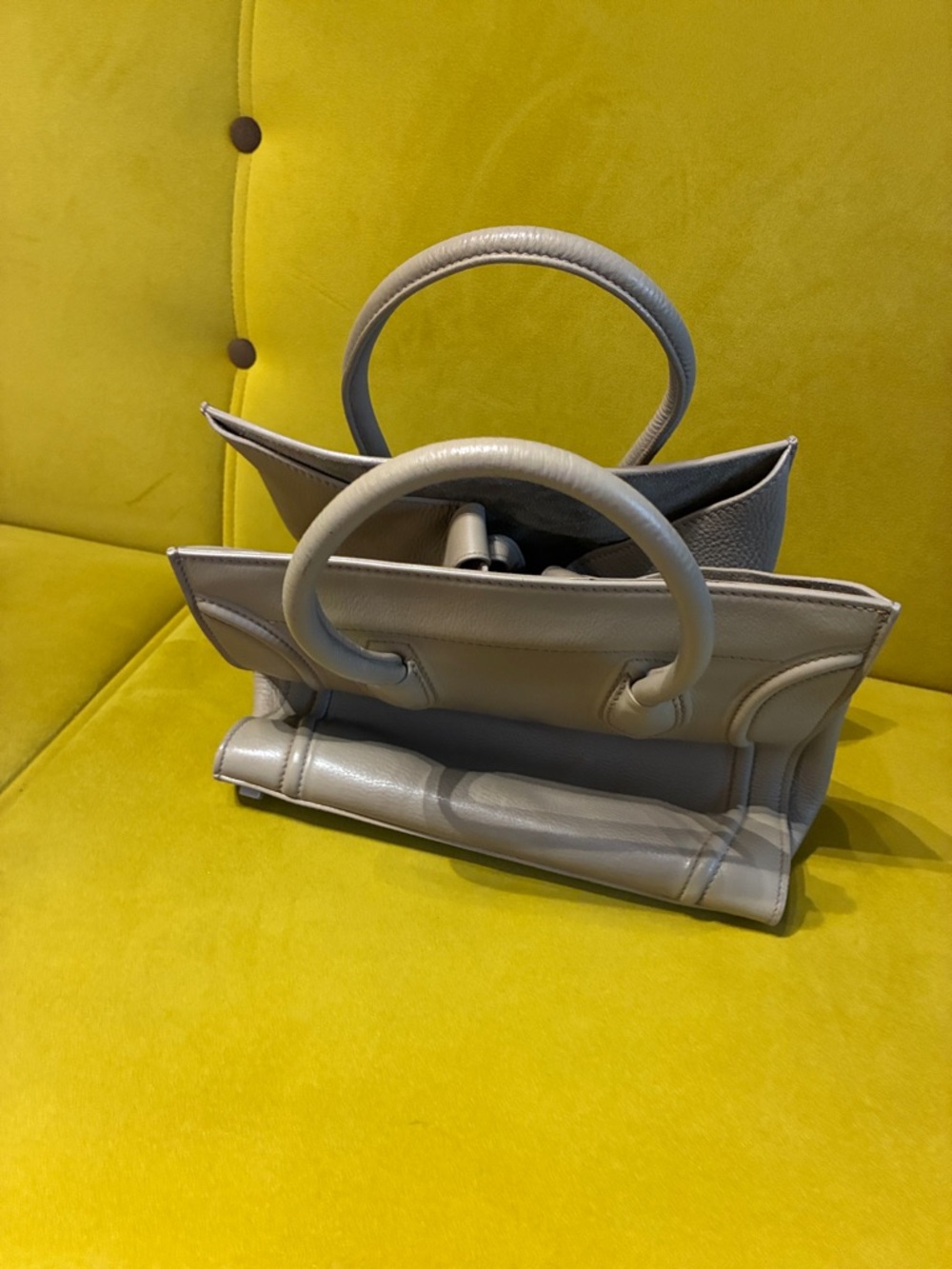 Celine Taupe Pebbled Leather phantom bag- authentic and good condition - Picture 8 of 9